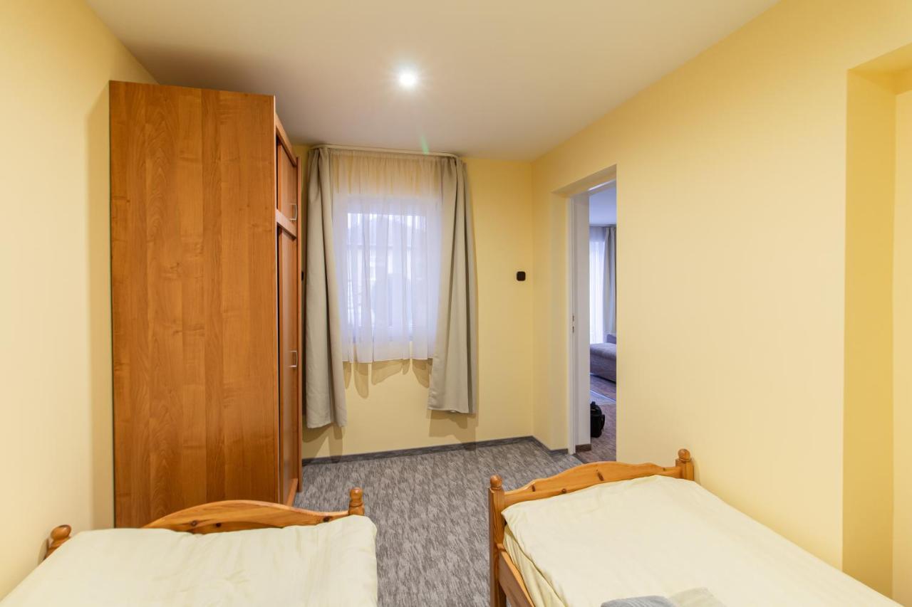Deli Terasz A Free Parking, Self-check-in Anytime * Győr