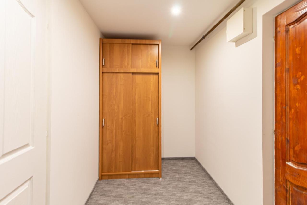 Deli Terasz A Free Parking, Self-check-in Anytime Appartement Győr